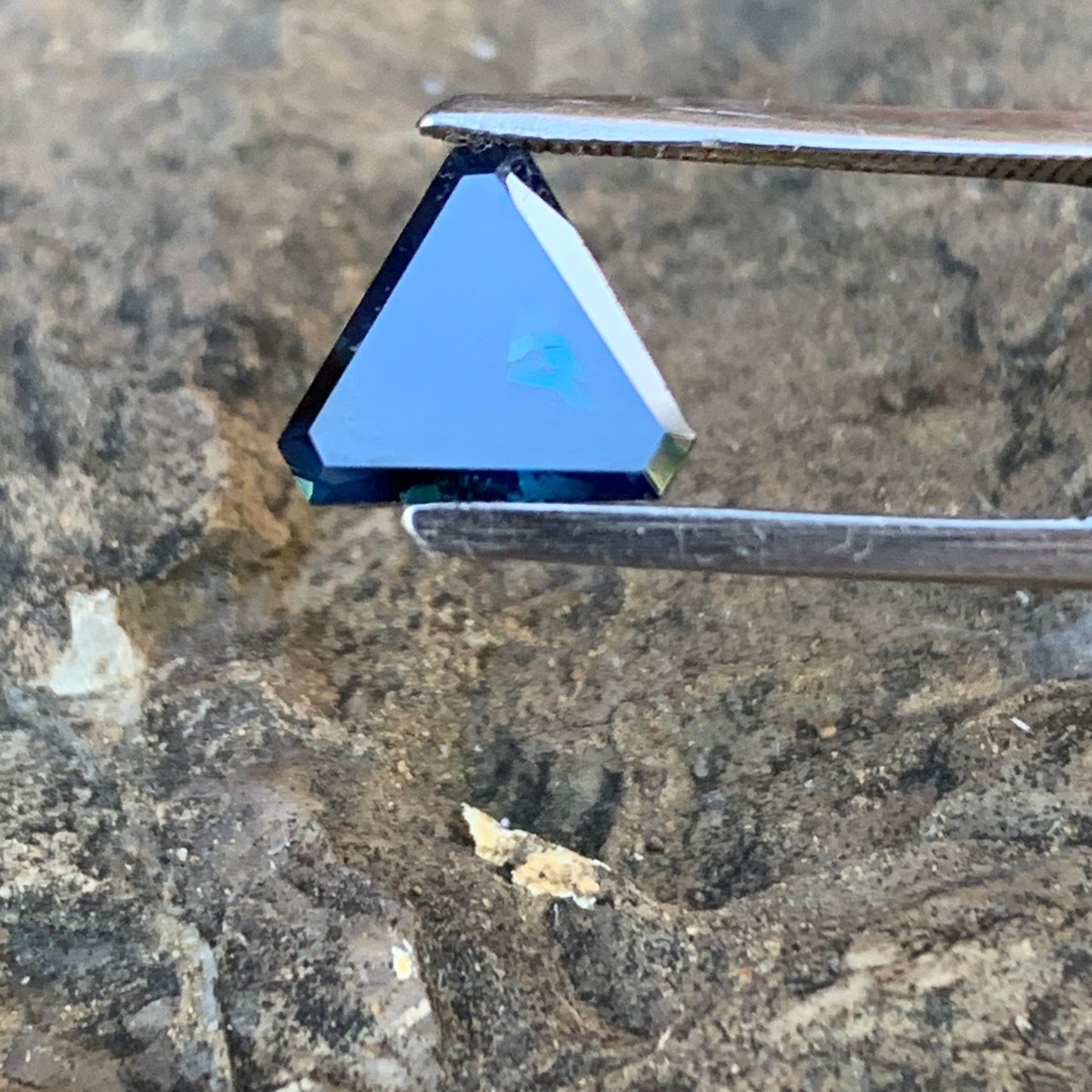 1.45ct Silk Blue Triangular Australian Sapphire - Unheated